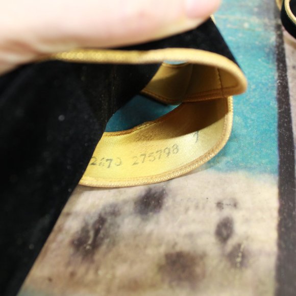 VTG Daniel Green Black Velvet Criss Cross Low Wedge Sandals 7 - Picture 8 of 9